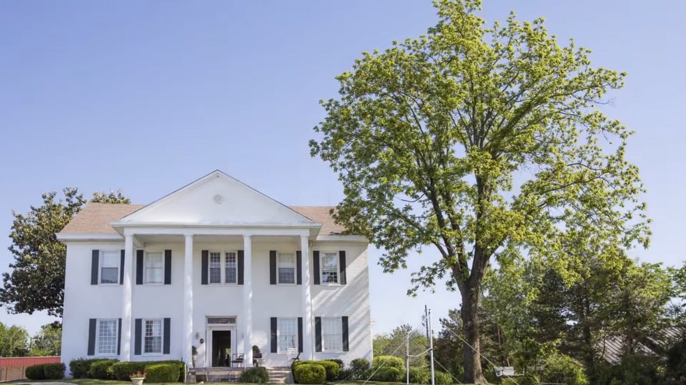 100 Diecks Dr, Elizabethtown, KY for lease - Primary Photo - Image 1 of 4