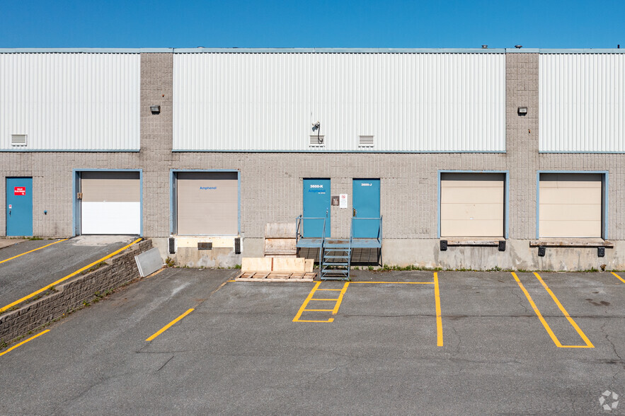 3600 Boul Matte, Brossard, QC for lease - Building Photo - Image 3 of 11