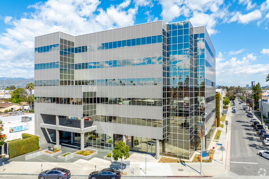 4640 Lankershim Blvd, North Hollywood, CA for lease - Building Photo - Image 1 of 4