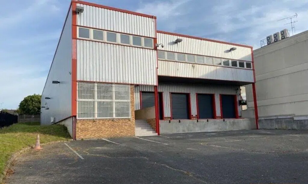 Flex in Orly for lease Primary Photo- Image 1 of 2