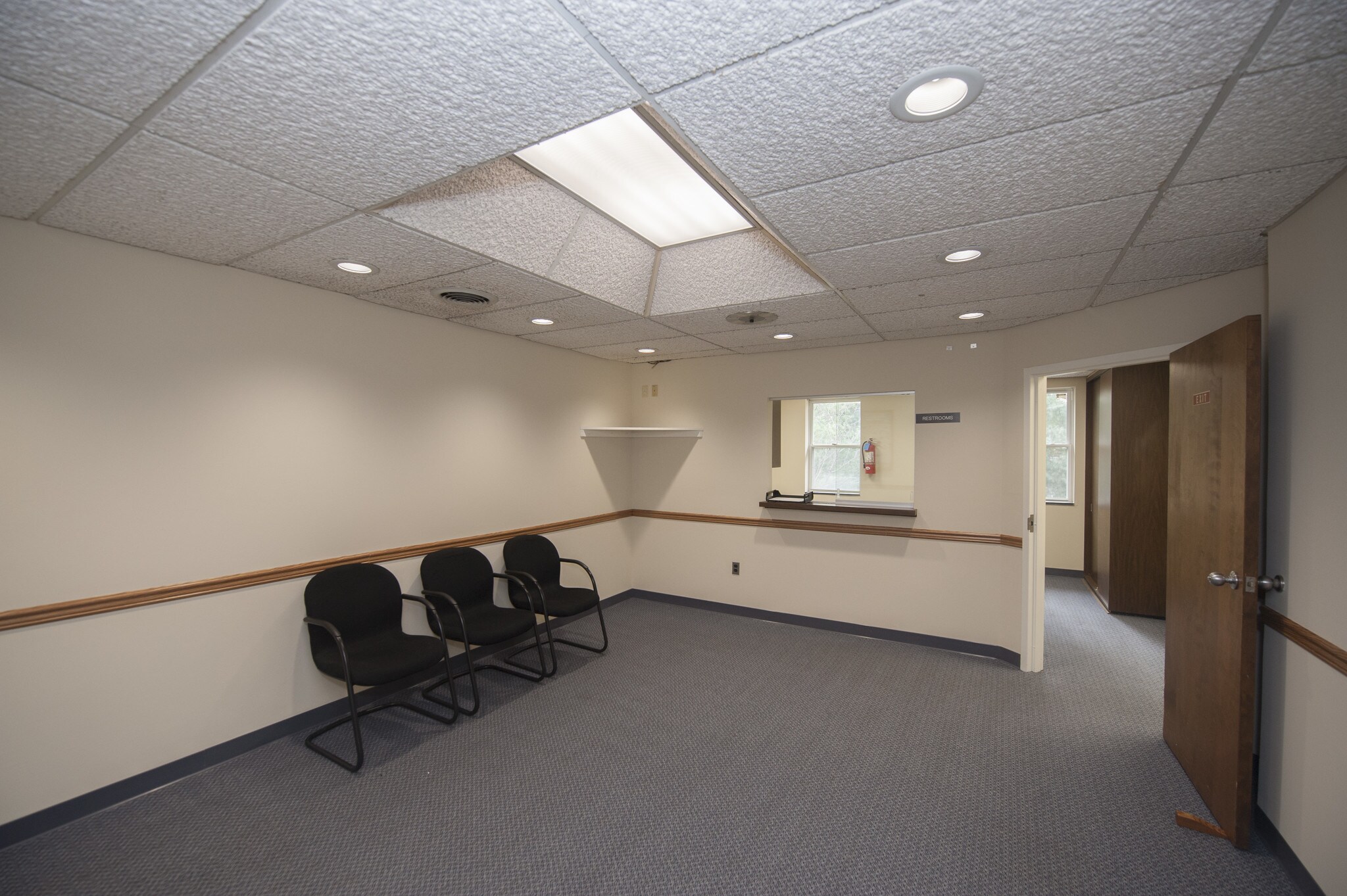 80 W Welsh Pool Rd, Exton, PA for lease Interior Photo- Image 1 of 4