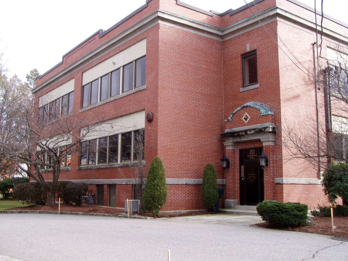 20 Centerville Rd, Warwick, RI 02886