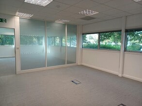 London Rd, Newbury for lease Interior Photo- Image 2 of 5