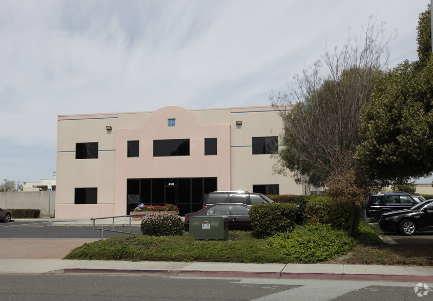 4301 Bettencourt Way, Union City, CA for lease - Building Photo - Image 1 of 3