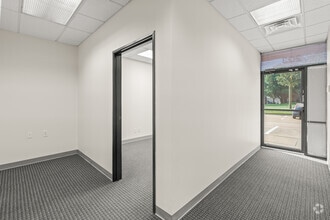 1205 W Carrier Pky, Grand Prairie, TX for lease Interior Photo- Image 2 of 9