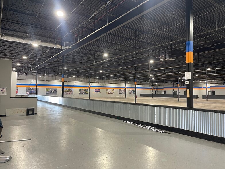 300-328 S White Horse Pike, Berlin, NJ for lease - Building Photo - Image 3 of 3