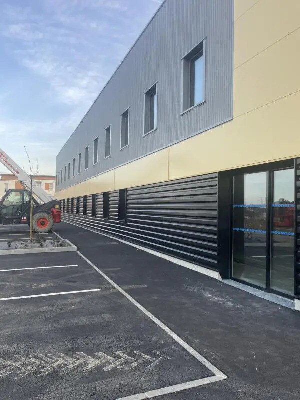 Flex in Le Havre for sale Building Photo- Image 1 of 5