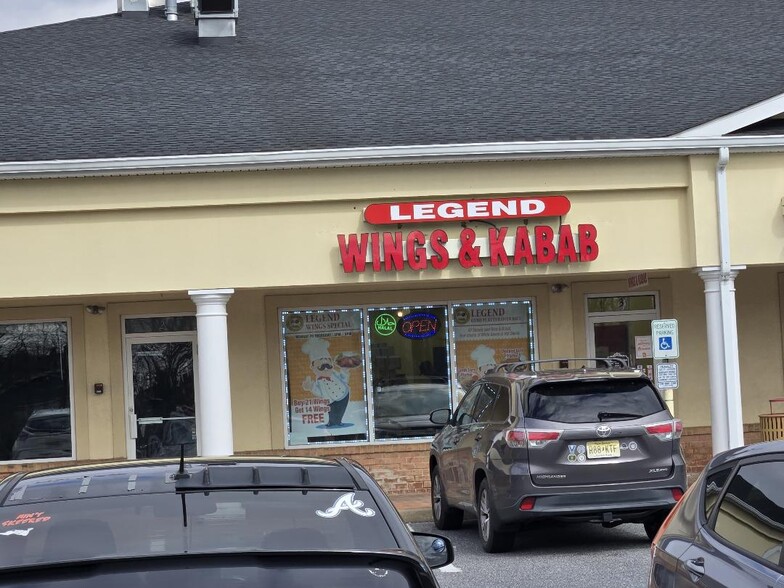 621 N Route 130, Hamilton, NJ for lease - Building Photo - Image 1 of 13