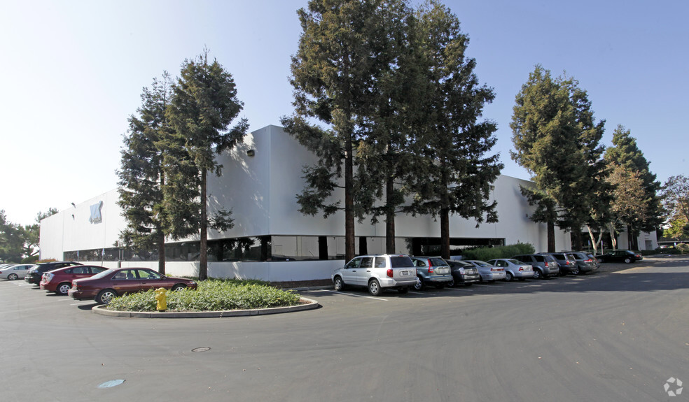 940-980 Mission Ct, Fremont, CA for lease - Building Photo - Image 1 of 5