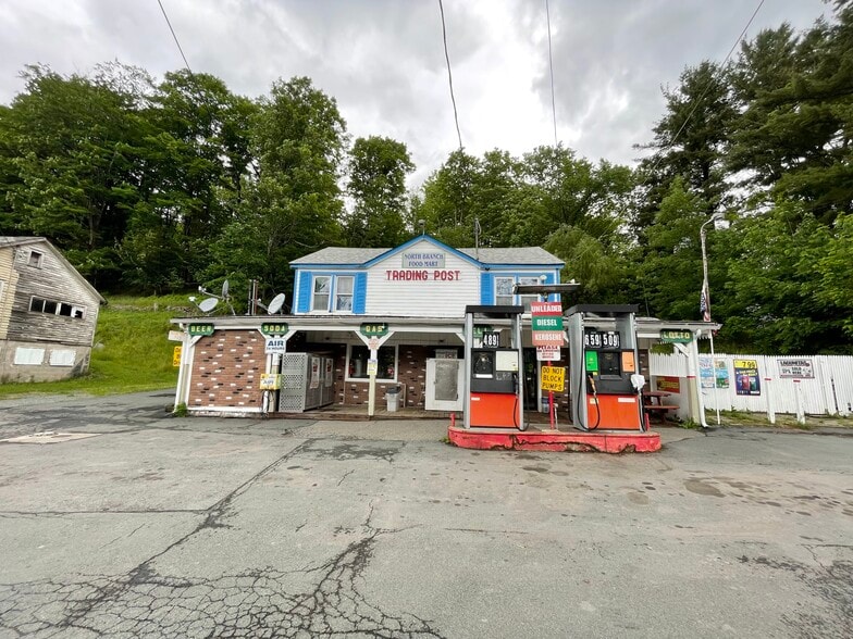 13 Trading Post Rd, North Branch, NY for sale - Building Photo - Image 1 of 1