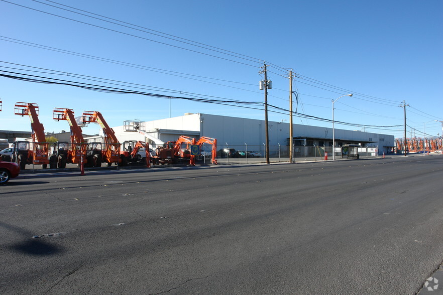 1415 W Bonanza Rd, Las Vegas, NV for lease - Primary Photo - Image 1 of 5