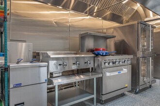 3212 E Olympic Blvd, Los Angeles, CA for lease Interior Photo- Image 1 of 5