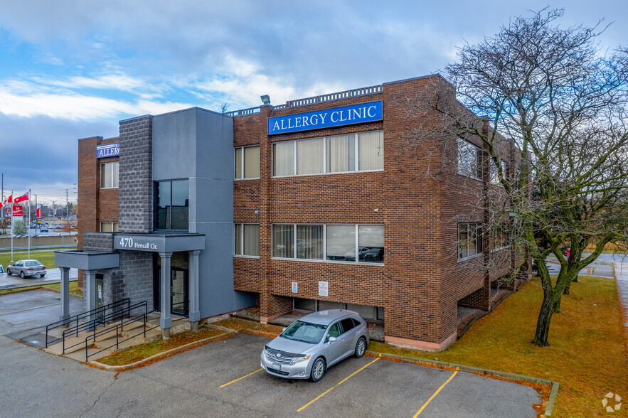 470 Hensall Cir, Mississauga, ON for sale - Primary Photo - Image 1 of 1