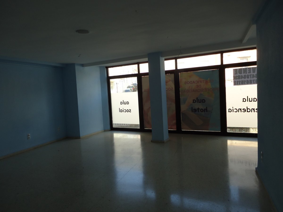 Retail in Cáceres, Cáceres for sale Building Photo- Image 1 of 17