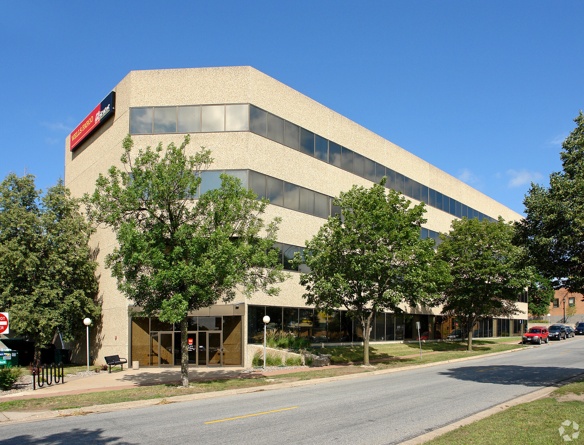 161 N Concord Exchange, South Saint Paul, MN for sale Primary Photo- Image 1 of 1