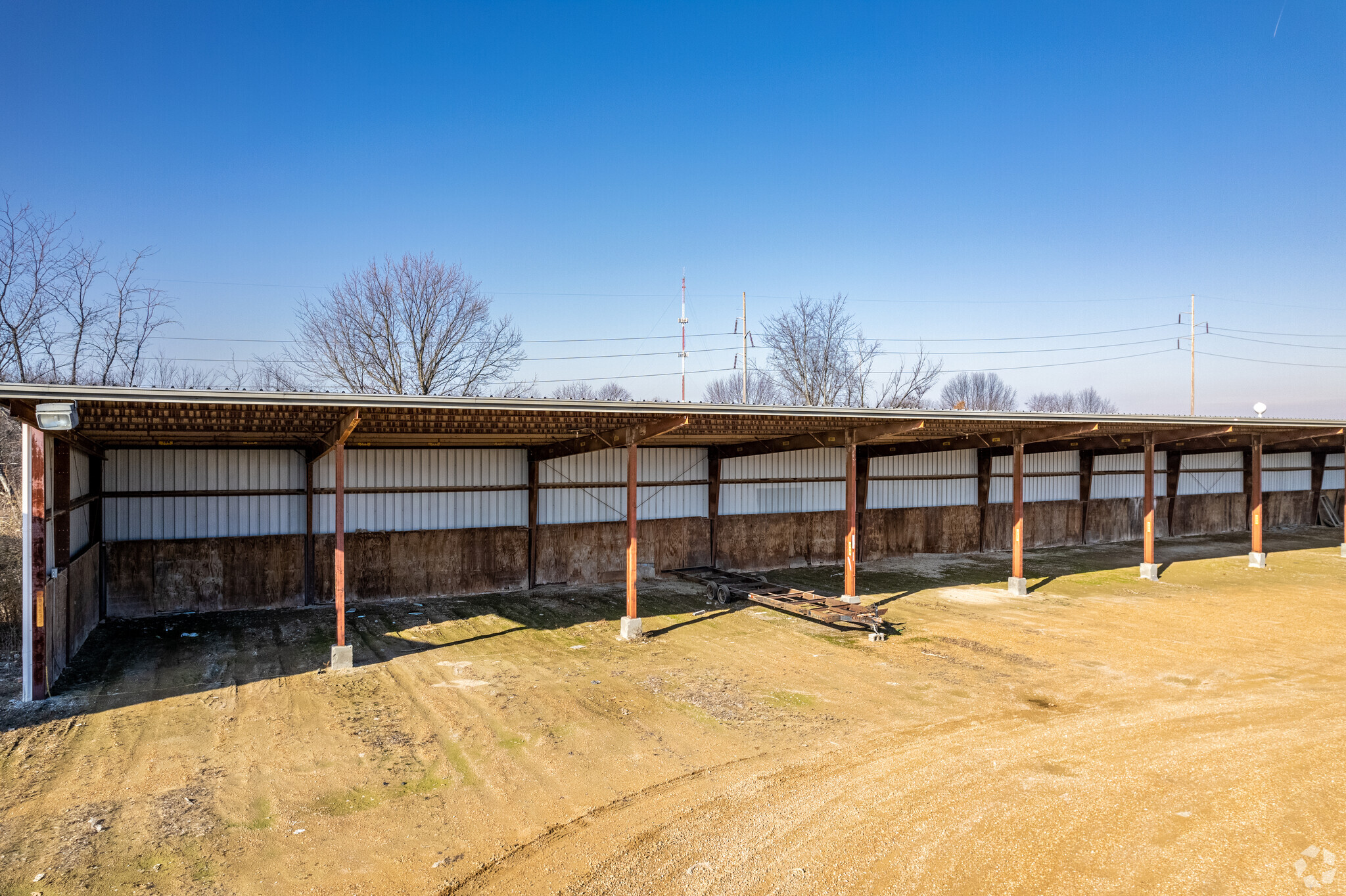 3220 E Cherry St, Springfield, MO for lease Building Photo- Image 1 of 2