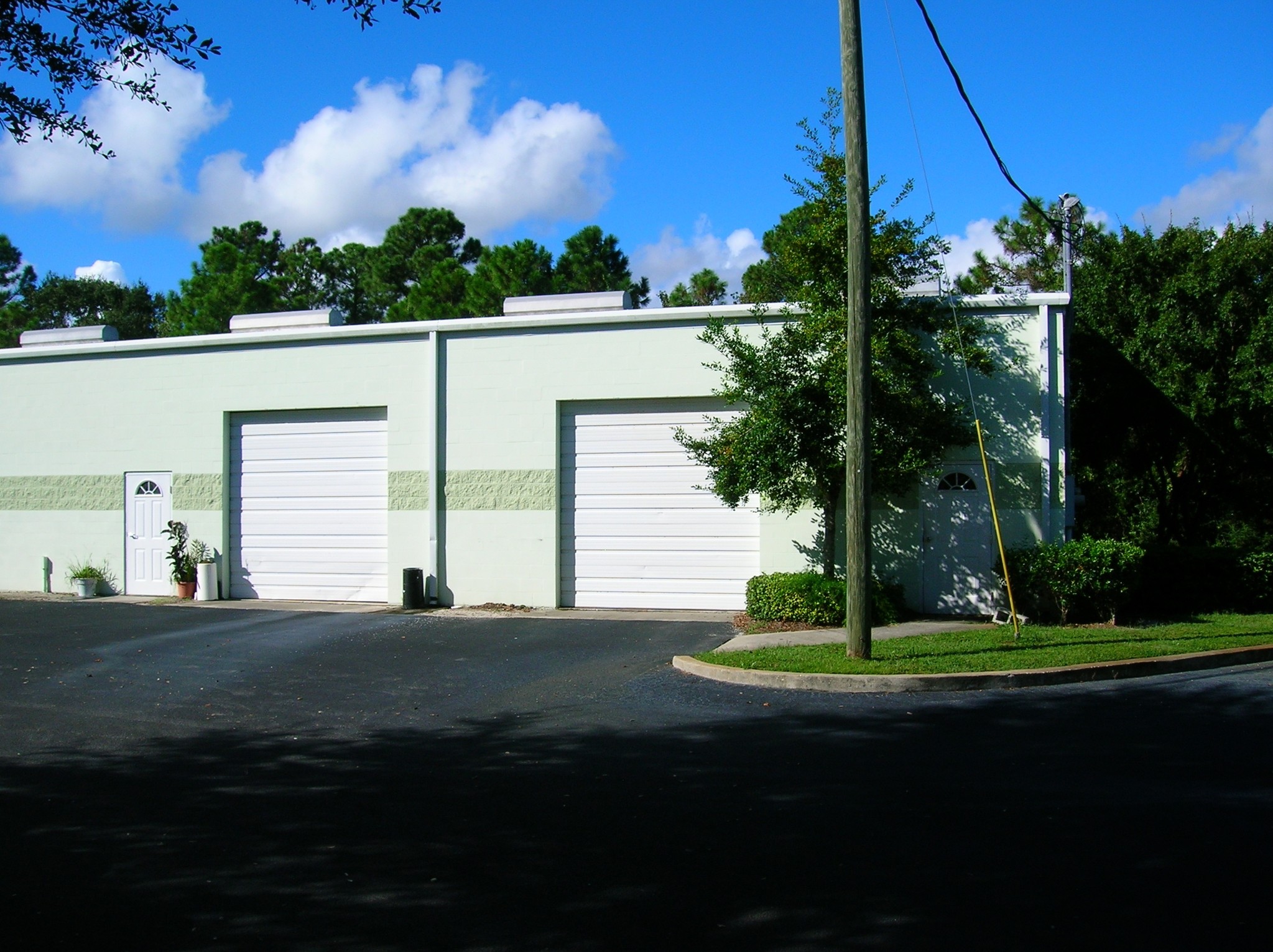 910 Jimmy Ann Dr, Daytona Beach, FL for lease Primary Photo- Image 1 of 18