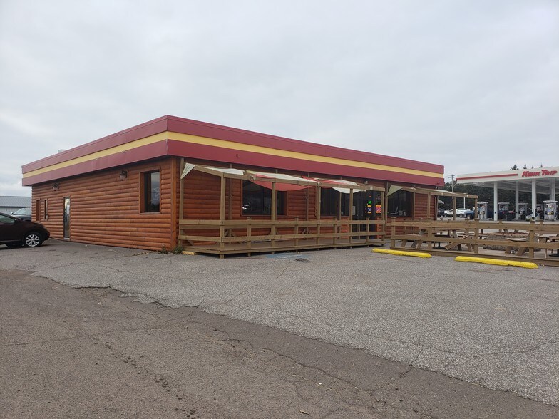 1102 7th Ave, Two Harbors, MN for sale - Building Photo - Image 1 of 1