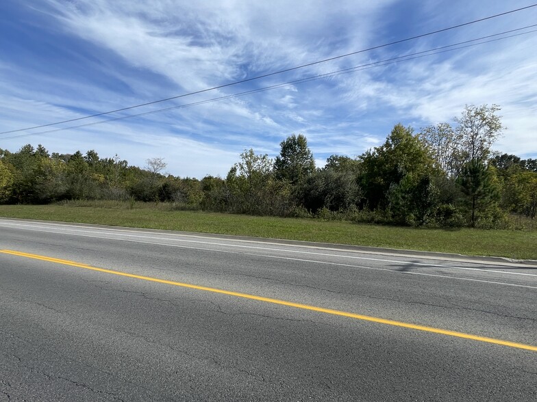 2480 Meadville Ln, Carbondale, IL for sale - Primary Photo - Image 1 of 4