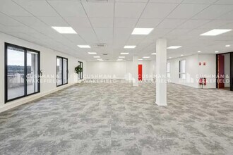 5-7 Chemin Du Tronchon, Dardilly for lease Building Photo- Image 1 of 12