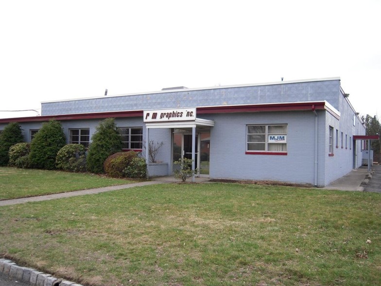 16 Spielman Rd, Fairfield, NJ for lease - Building Photo - Image 3 of 4