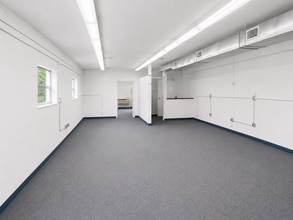 8998 Route 18, Old Bridge, NJ for lease Interior Photo- Image 1 of 3