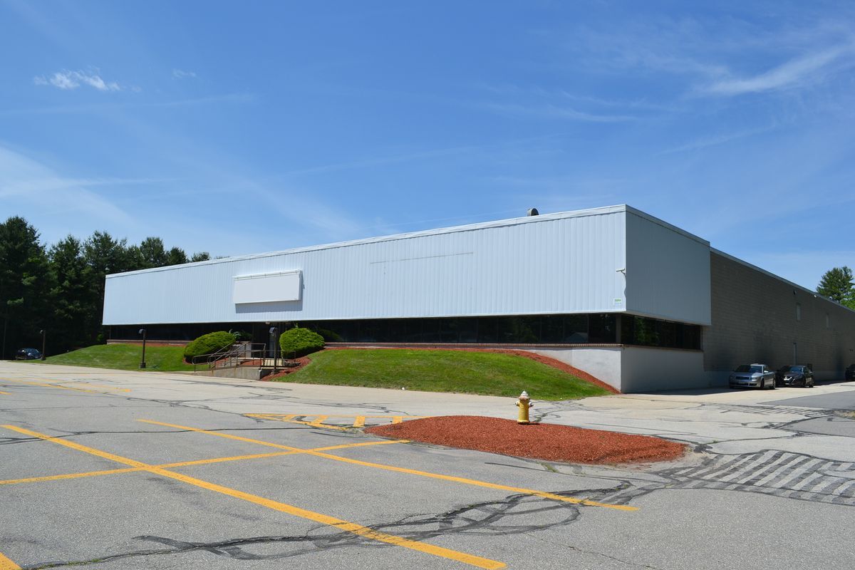 46 River Rd, Hudson, NH 03051