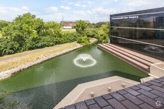 2525 Harrodsburg Rd, Lexington, KY for lease Interior Photo- Image 2 of 5