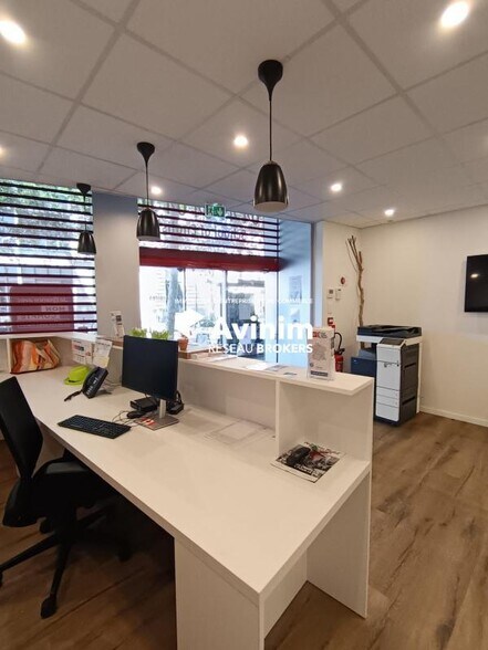 Retail in Perpignan for lease - Building Photo - Image 2 of 10