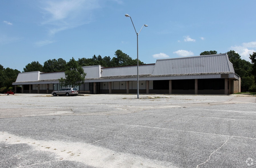 103-109 Vandora Springs Rd, Garner, NC for lease - Primary Photo - Image 1 of 4