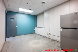 461 N English St, Greensboro, NC for lease Interior Photo- Image 2 of 3