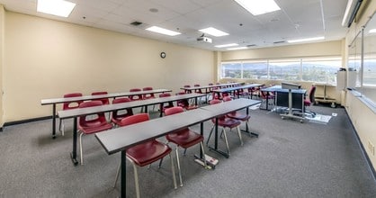 1529 E Palmdale Blvd, Palmdale, CA for sale Interior Photo- Image 1 of 4