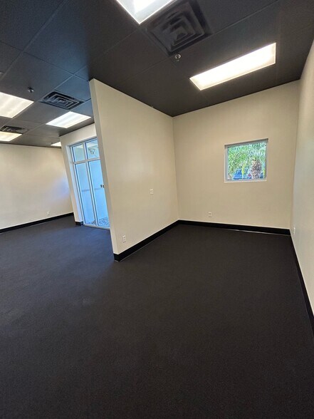 7995 SW Jack James Dr, Stuart, FL for lease - Building Photo - Image 2 of 11