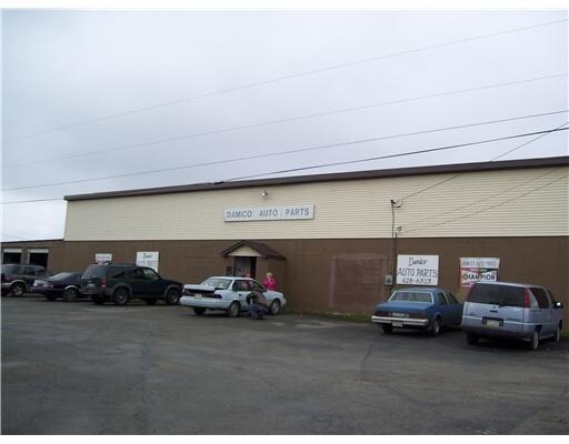 1722 University Dr, Dunbar, PA for sale - Primary Photo - Image 1 of 1