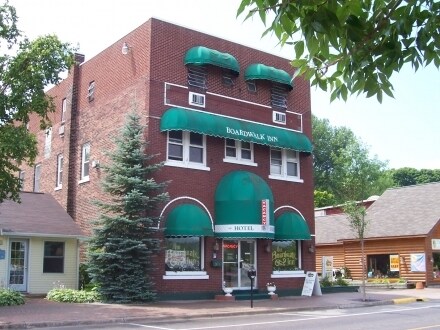 316 N State St, Saint Ignace, MI for sale - Primary Photo - Image 1 of 1