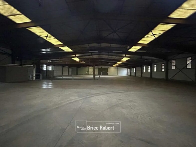 Industrial in Civrieux-d'Azergues for sale - Interior Photo - Image 2 of 4