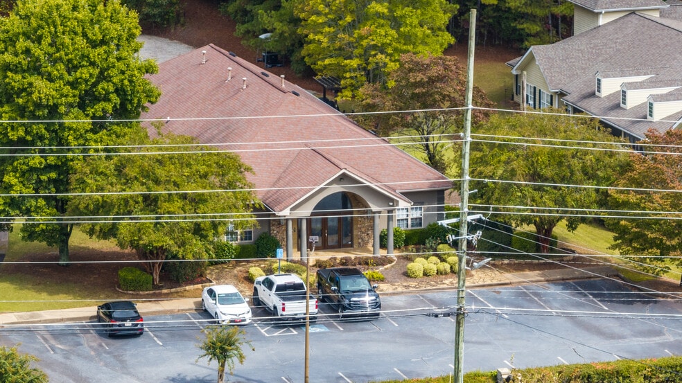 1817 Eagle Dr, Woodstock, GA for sale - Building Photo - Image 2 of 18