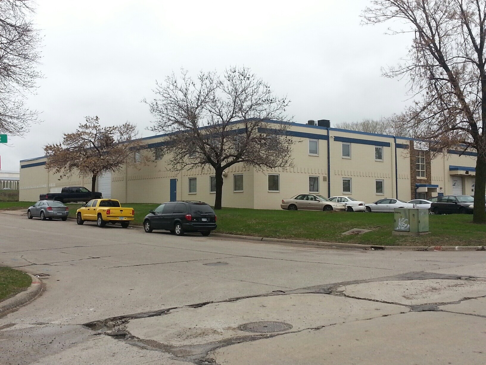 3401 NE Spring St, Minneapolis, MN for lease Building Photo- Image 1 of 2