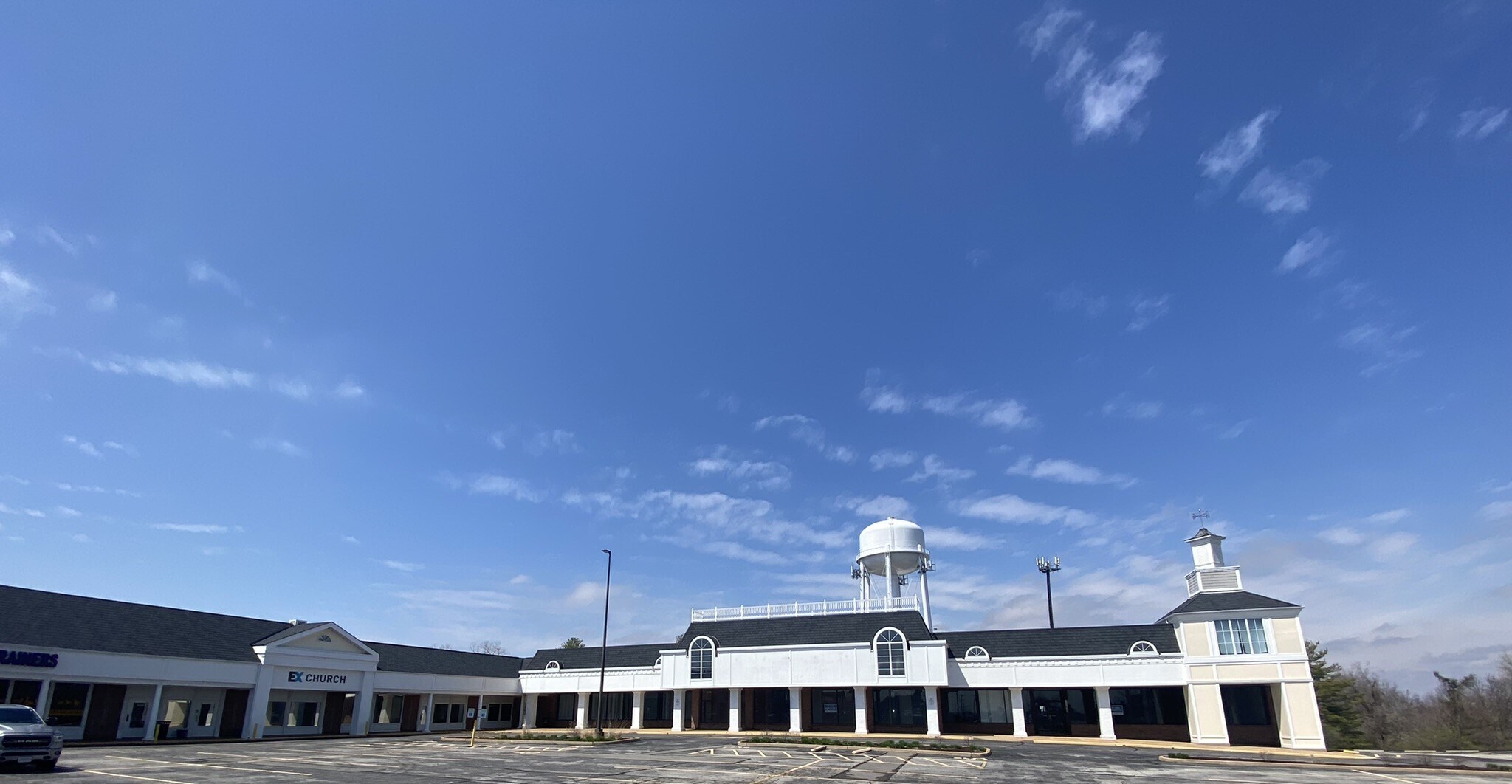 1542515495 Clayton Rd, Ballwin, MO 63011 Claymont Shopping Center