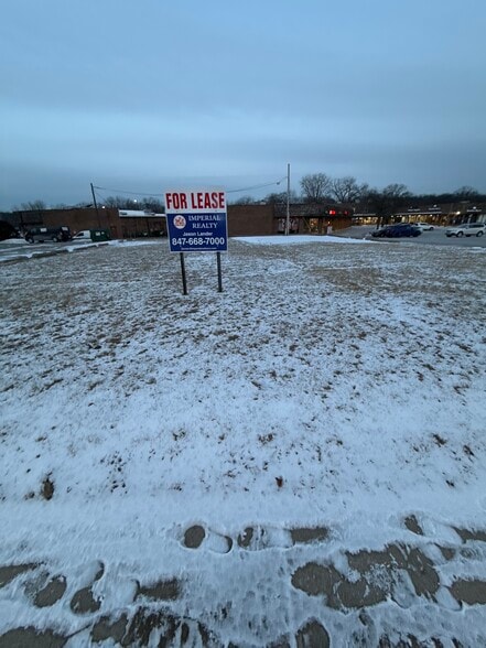 51 S Milwaukee Ave, Wheeling, IL for lease - Building Photo - Image 3 of 3