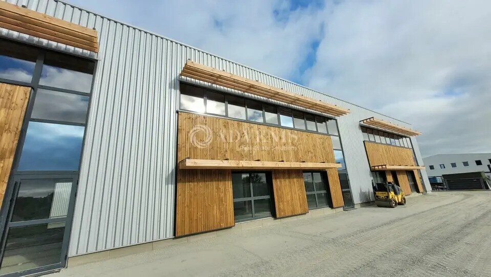 Flex in GRANDCHAMP-DES-FONTAINES for sale Building Photo- Image 1 of 6