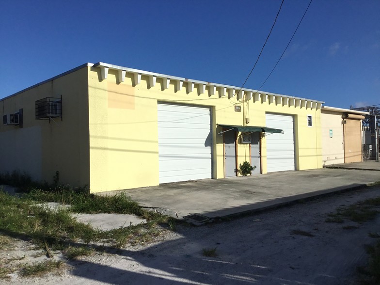 1107 1st Ave S, Lake Worth, FL for lease - Primary Photo - Image 1 of 11