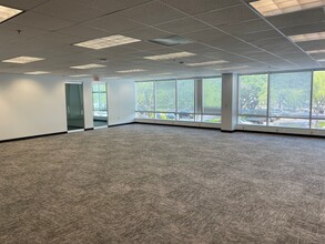 3810-3820 Northdale Blvd, Tampa, FL for lease Interior Photo- Image 2 of 5