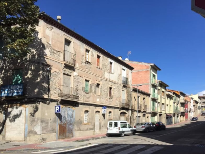 Carrer Vendrell, 21, Manlleu, Barcelona for sale - Primary Photo - Image 1 of 4