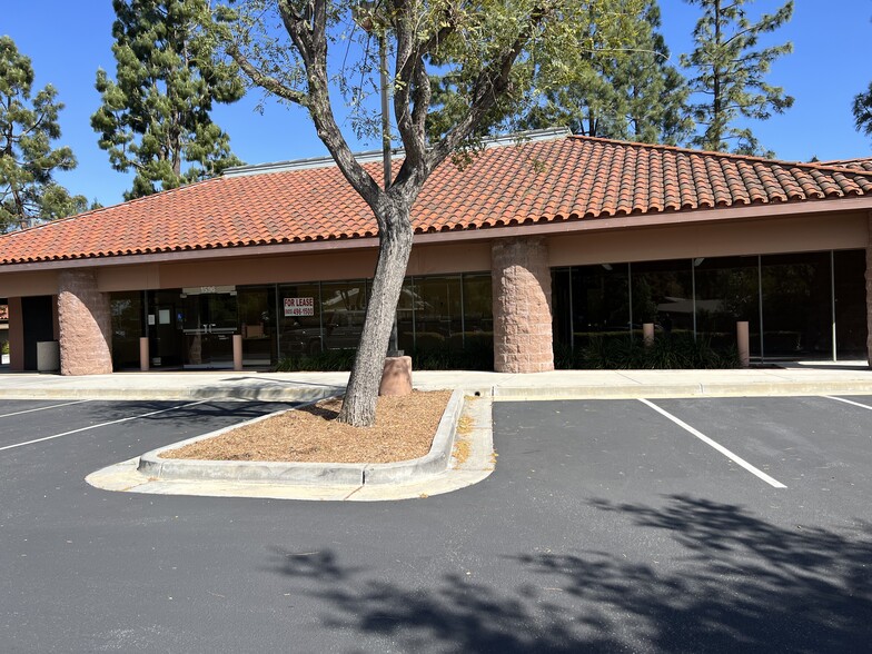 1596 N Moorpark Rd, Thousand Oaks, CA for lease - Building Photo - Image 1 of 14