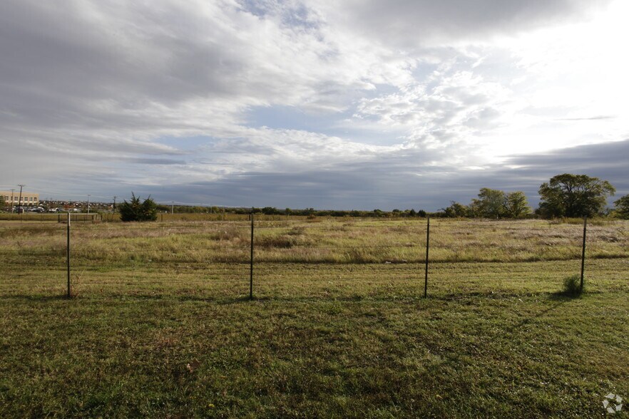 Matlock Rd & Debbie Ln, Mansfield, TX 76063 Mansfield Marketplace Pad