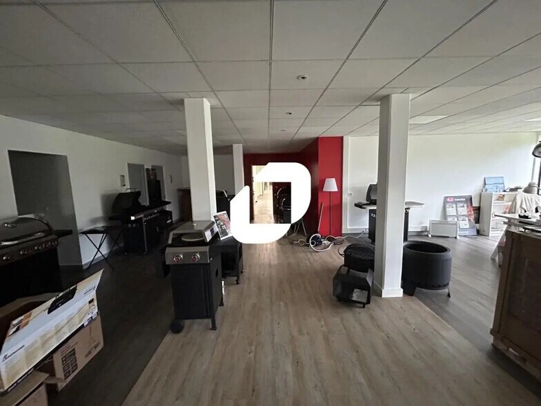 Office in Avon for lease - Interior Photo - Image 3 of 10