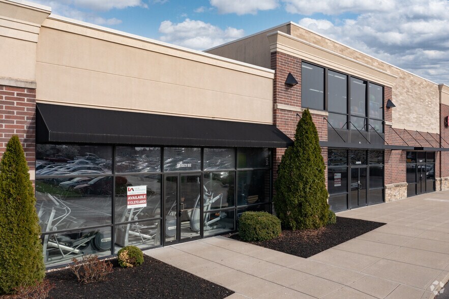 8288 Cincinnati Dayton Rd, West Chester, OH for lease - Building Photo - Image 3 of 9