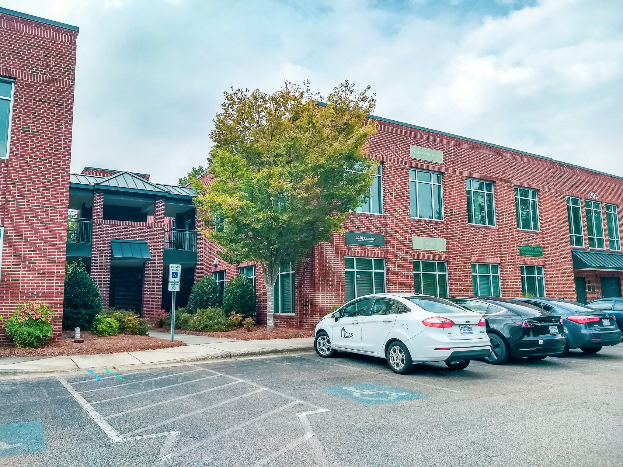 207 W Millbrook Rd, Raleigh, NC for sale Building Photo- Image 1 of 1