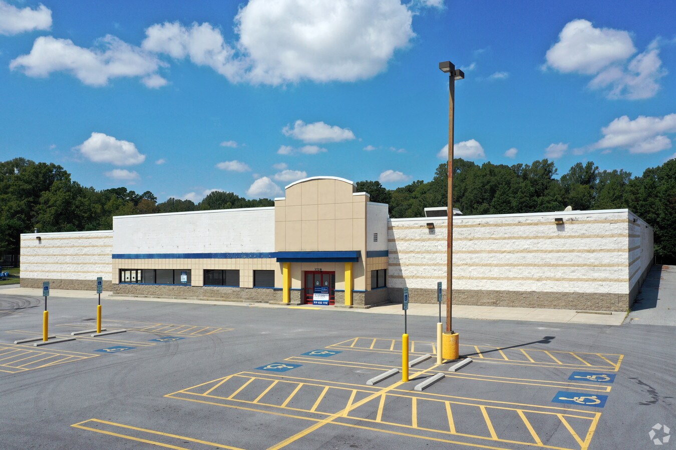 3728 High Point Rd, Greensboro, NC 27407